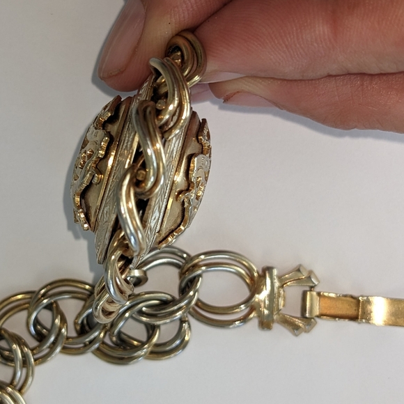 VTG GOLD TONE LARGE EUROPEAN CHARM BRACELET - Picture 4 of 13